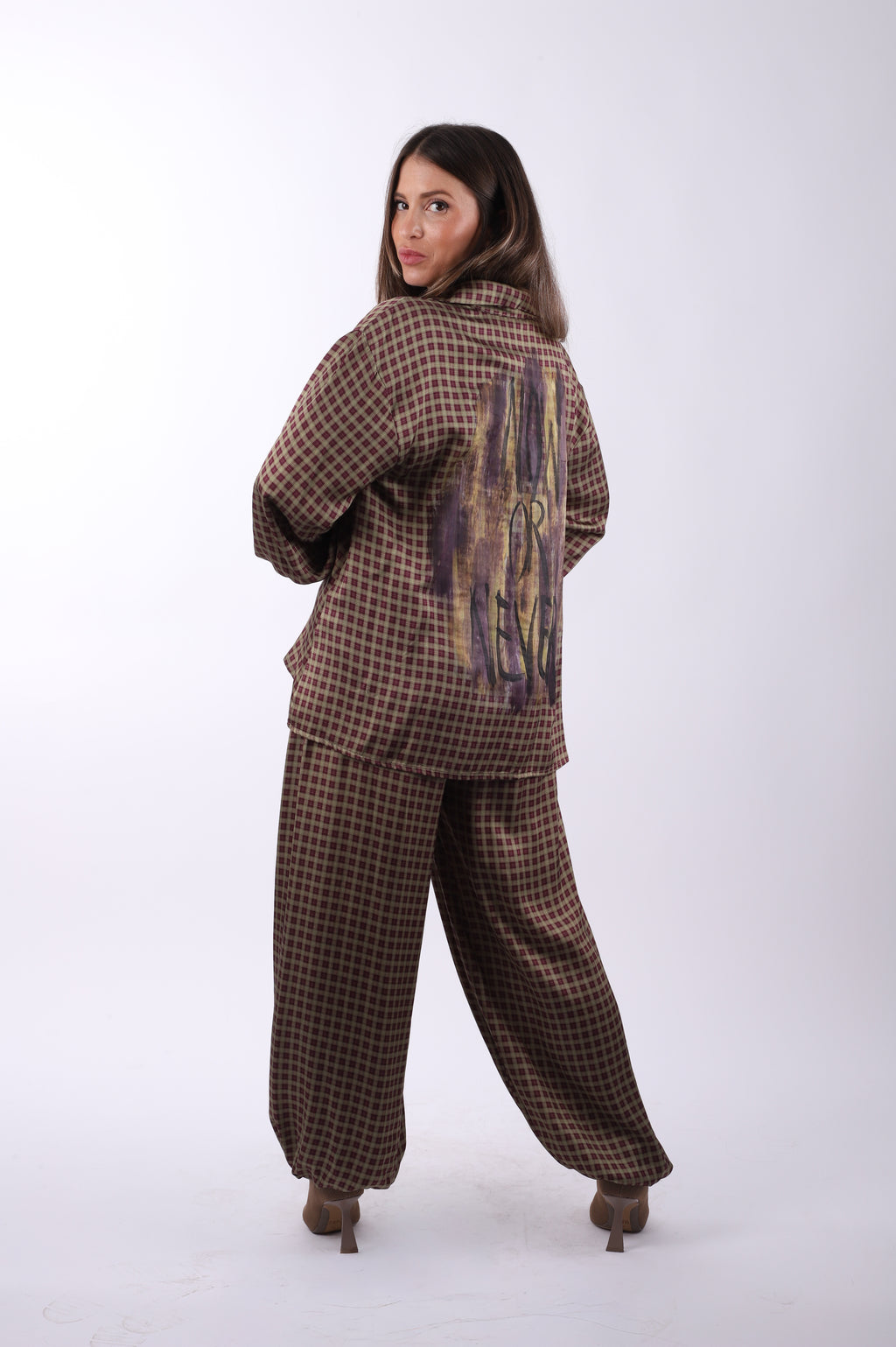 Conjunto pijamero cuadros "Now or Never"
