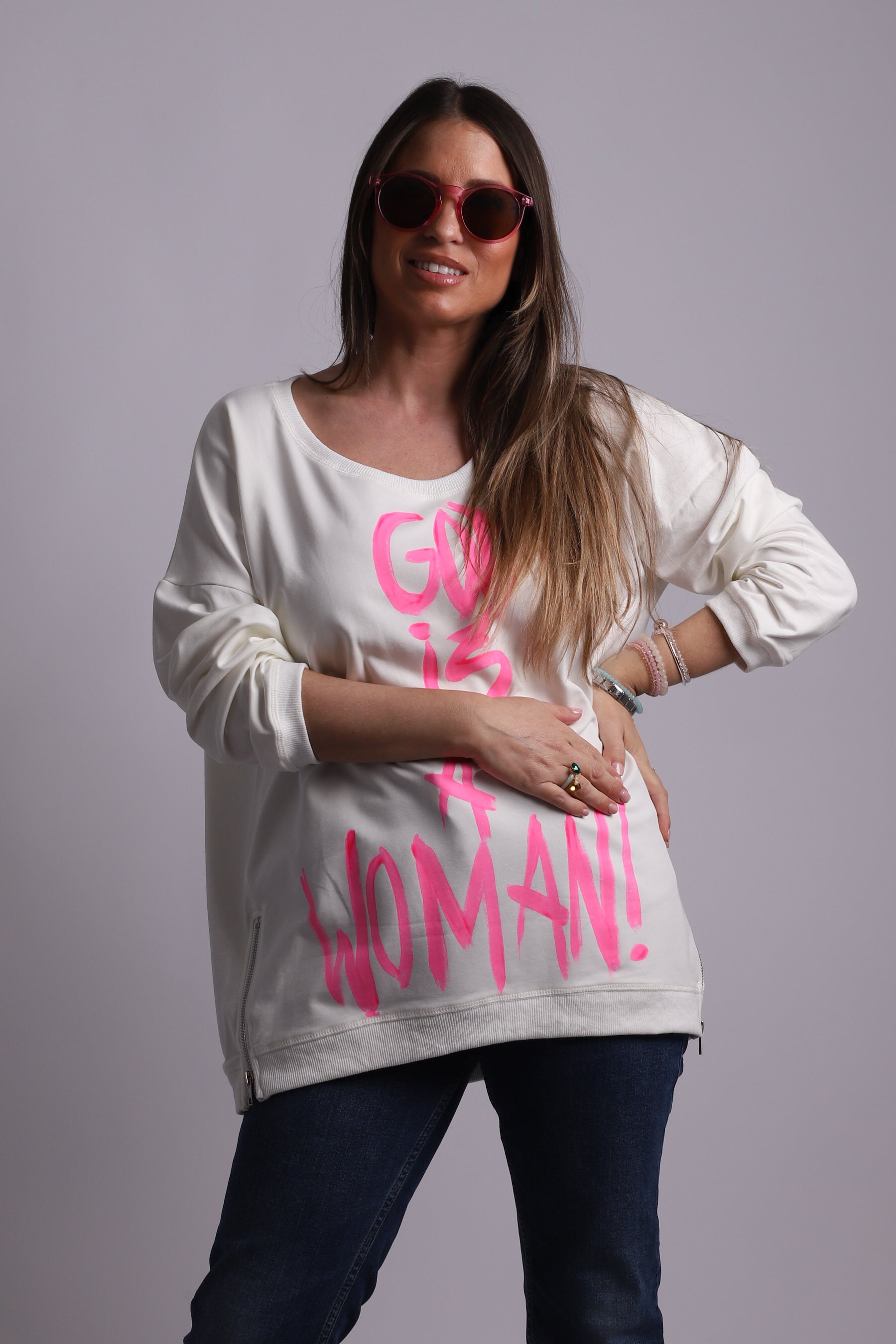 Sudadera "God is a Woman"