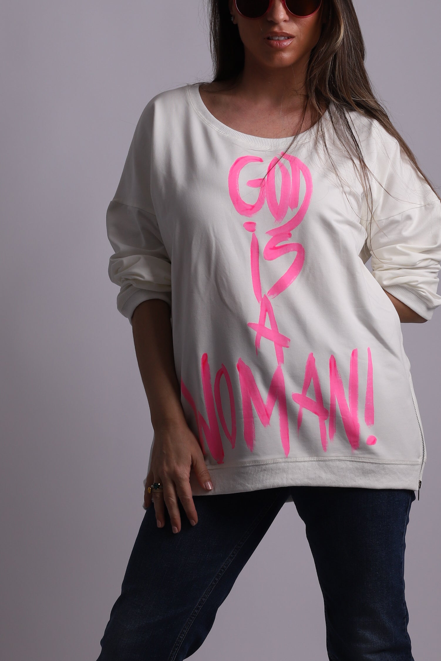 Sudadera "God is a Woman"